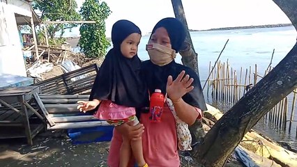 Air laut sedang  pasang