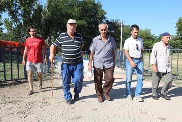 Yaşlarına rağmen er meydanlarından kopamayan güreşseverler tribünlerden vazgeçmiyor