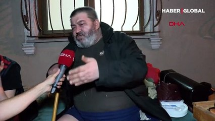 Ev sahibi istediği zammı alamayınca engelli kiracısını eşyalarıyla kapının önüne koydu