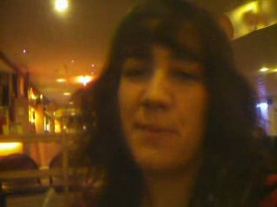 Marion en pleine séance de narcissisme !