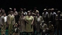 Video del emotivo momento de ‘Nabucco’ que tras 151 años vieron en exclusiva la reina Letizia y los acompañantes de la OTAN