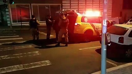 Detido pela Cavalaria, homem saia para vender drogas e deixava os três filhos menores sozinhos em casa