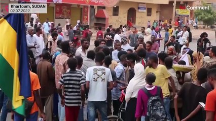 Tausende gehen im Sudan gegen die Militärregierung auf die  Straße