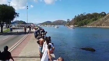 Fé e alegria marcam procissão marítima na Baía de Vitória