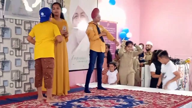 Video Story आध्यात्म से जोडऩे पहली बार यहां बाल सत्संग समागम, समाज के लिए बच्चों ने दिया संदेश