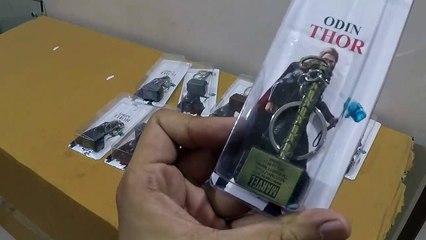 Unboxing and Review of Thor Hammer Marvel Avengers Superhero Gold Metal Ring Key Chain