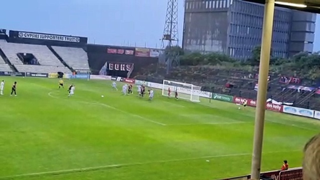 Derry City's Brandon Kavanagh goes close at Bohemians