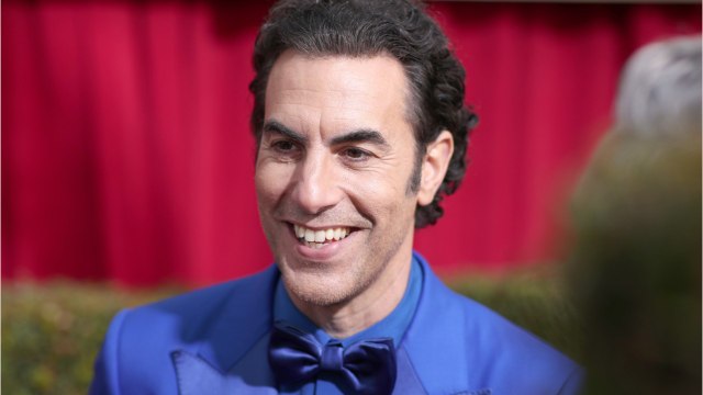VOICI : Bohemian Rhapsody (W9) : pourquoi Sacha Baron Cohen, qui devait jouer Freddie Mercury, a été écarté du projet ?