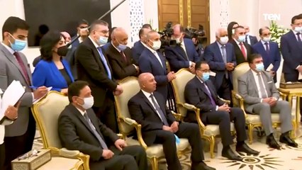 الرئيس السيسي: أكثر من تريليون جنيه اتصرفوا على قطاع النقل ولولا هذه المشروعات الدولة كانت هتتشل