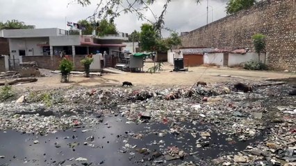 यहां बारिश के बाद कच्ची बस्तियों व कॉलोनियों में जलभराव से बदतर हो जाएंगे हालात