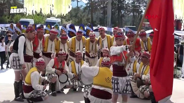 Manchester City'nin yıldızı İlkay Gündoğan memleketinde kır düğünü yaptı