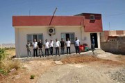Mardin esnafından dayanışma örneği: Evi harabe olan yetim aileye yeni ev yaptılar