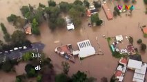 Video Petugas Saat Evakuasi Korban Banjir Bandang di Sydney
