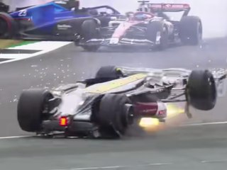 “Je suis heureux de m'en sortir” : Les images glaçantes du crash de Guanyu Zhou au Grand Prix de Silverstone