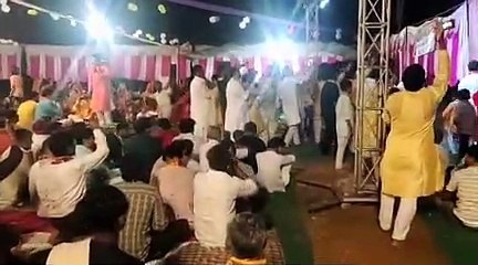 दौसा. एक शाम सांवरे के नाम में भजनों पर झूमे श्रोता