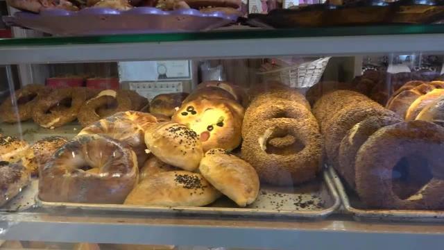 Ankaralılar Ekmeğin 4 Lira Olmasına Tepkili: 3 Bin 500 Lira Maaş Alıyorum. Sadece 500 Lirası Ekmeğe Gidiyor