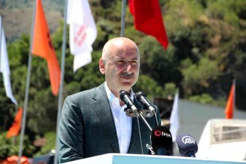 Bakan Karaismailoğlu, "AK Parti'de ideolojiye değil insana hizmet var"