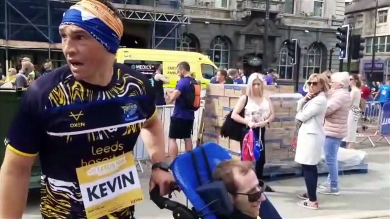 Leeds 10k: Highlights package. Thousands mark momentous charity road race milestone