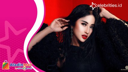 Tangis Angga Wijaya Mewarnai Sidang Cerai Perdana dengan Dewi Perssik