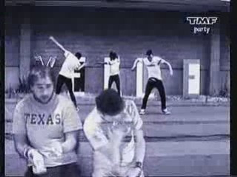 Yelle - A cause des garçons ( Tecktonik ) parodie