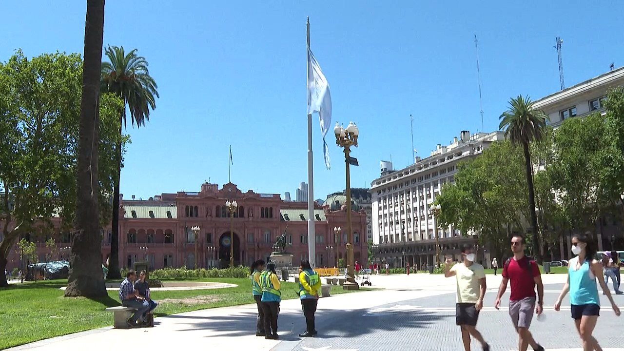 Nombran nueva ministra de Economía de Argentina, tras renuncia de Guzmán