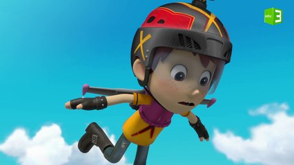 داني الجريء جداً يطير في السماء والنتيجة..