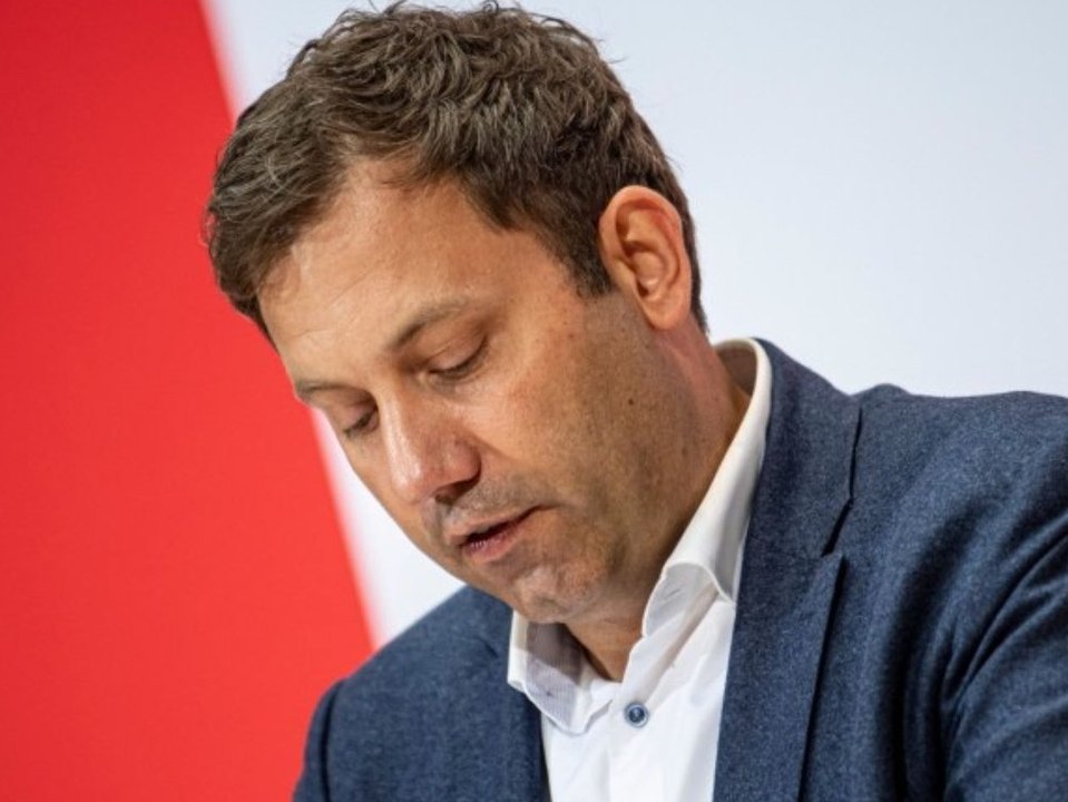 SPD-Chef Lars Klingbeil warnt vor 'dramatischen Monaten'