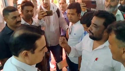 आए थे अभियान का बखान करने, समस्याओं की लगी झड़ी तो हुए मौन