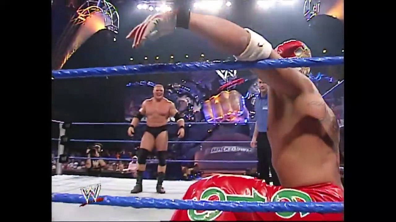 Rey Mysterio vs Brock Lesnar - WWE SmackDown! 12/11/2003