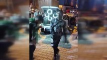 Esenyurt'ta alt geçidi trafiğe kapatıp asker eğlencesi düzenleyen gençlere ceza