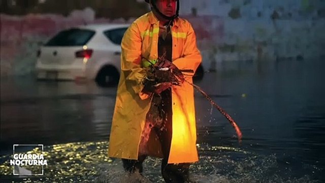 La intensa lluvia de la tarde de ayer dejó estragos durante toda la madrugada en la ZMG