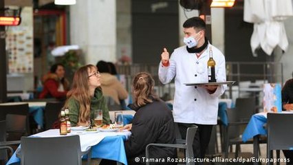 Spain and Portugal suffer shortage of waiters