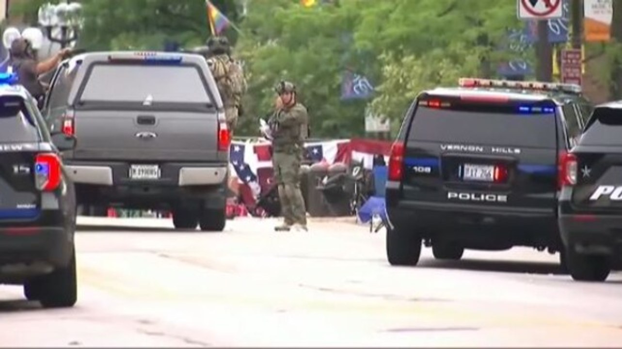 5 people killed, several injured in Chicago mass shooting