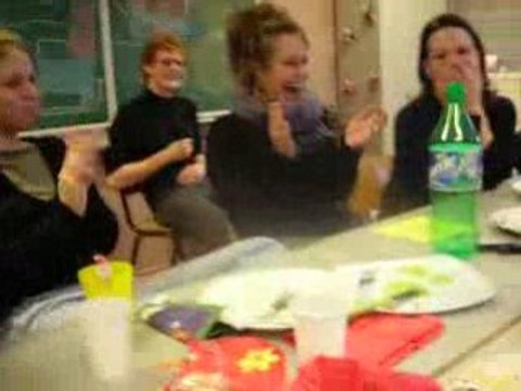 Son chien HOU sa chienne AIE ~ Noël à l'ENCBW