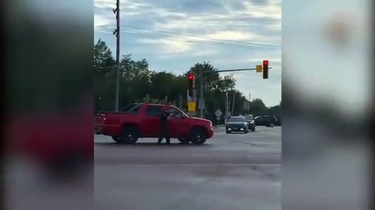 Fusillade près de Chicago - Les images de l'arrestation cette nuit du tireur après une chasse à l'homme dans toute la région