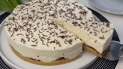 Birkaç dakikam olduğunda, bu pastayı yaparım! Çok kolay ve çok iyi