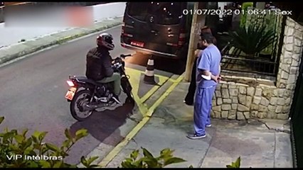Brésil: Un braqueur pensait avoir trouvé des cibles faciles en volant ces deux infirmiers