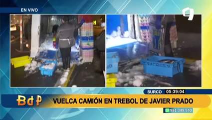 Surco: camión frigorífico termina volcado cuando trasladaba seis toneladas de pescado