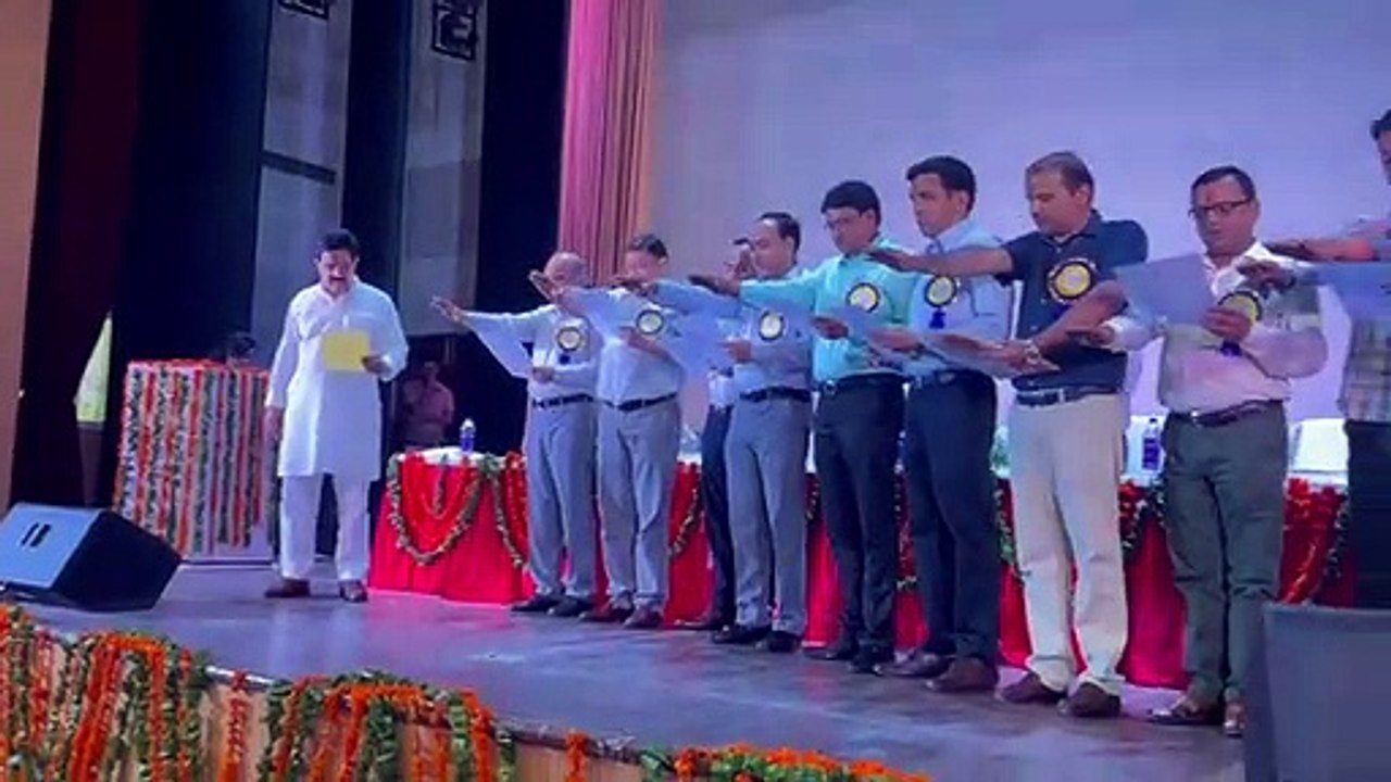 केन्द्रीय सहकारी बैंकों और उपभोक्ता भंडारों के...