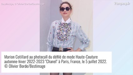 Download Video: Marion Cotillard : Mini-short et jambes interminables, look sensuel pour Chanel face à Keira Knightley et son mari