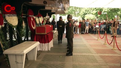 Şehit Uzman Çavuş Enes Özgül son yolculuğuna uğurlandı