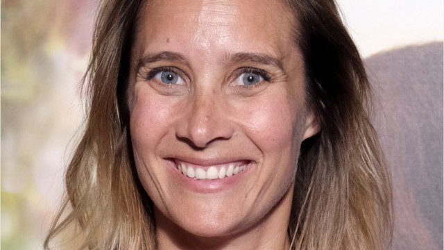 VOICI : Julie de Bona radieuse : l'actrice partage une rare photo avec son fils