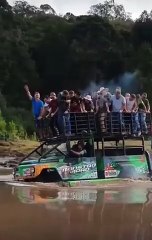 On sait dès le début que quelque chose va mal tourner, mais...