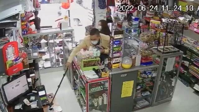 En video: así es la nueva modalidad de robo en sitios comerciales en Bogotá