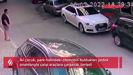 Sultangazi'de 2 çocuk çaldıkları otomobille araçlara çarparak ilerledi