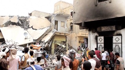 قتلى وجرحى في انفجار مخزن للأسلحة في سوق جنوب اليمن (مصادر أمنية)