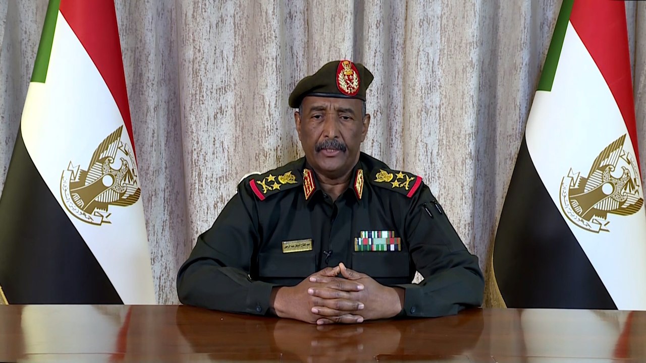 جدل بعد قرار رئيس مجلس السيادة السوداني  الخروج من الحوار السياسي