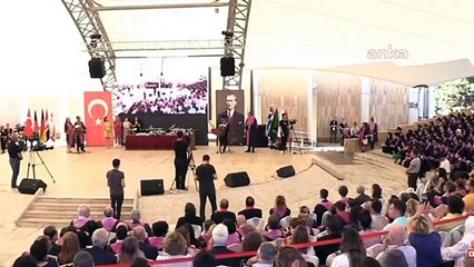 Hacettepe'de yeni mezun doktorun konuşmasını engellemek isteyen dekan yuhalandı