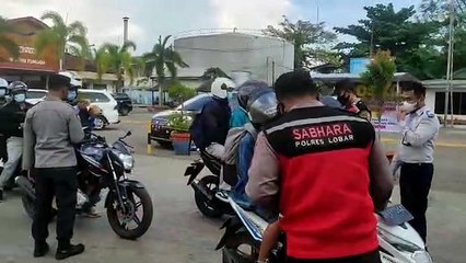 Pemeriksaan di perketat di pintu masuk pelabuhan