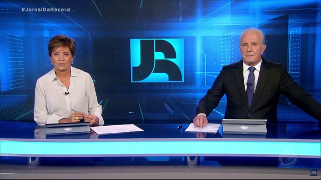 Cristina Lemos falha no Jornal da Record